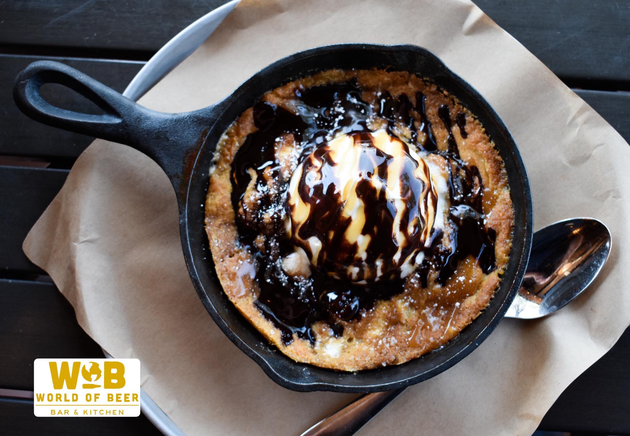 a Salted Caramel Cookie Skillet